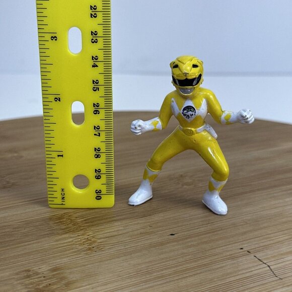 Saban 1994 Mighty Morphin Power Rangers Yellow Ranger Mini Figure Cake Topper 3” - Picture 5 of 5